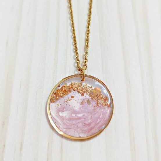 Colgantes y pendientes (R)esina